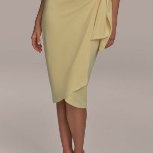 GATHERED WAIST WITH HARDWARE SKIRT