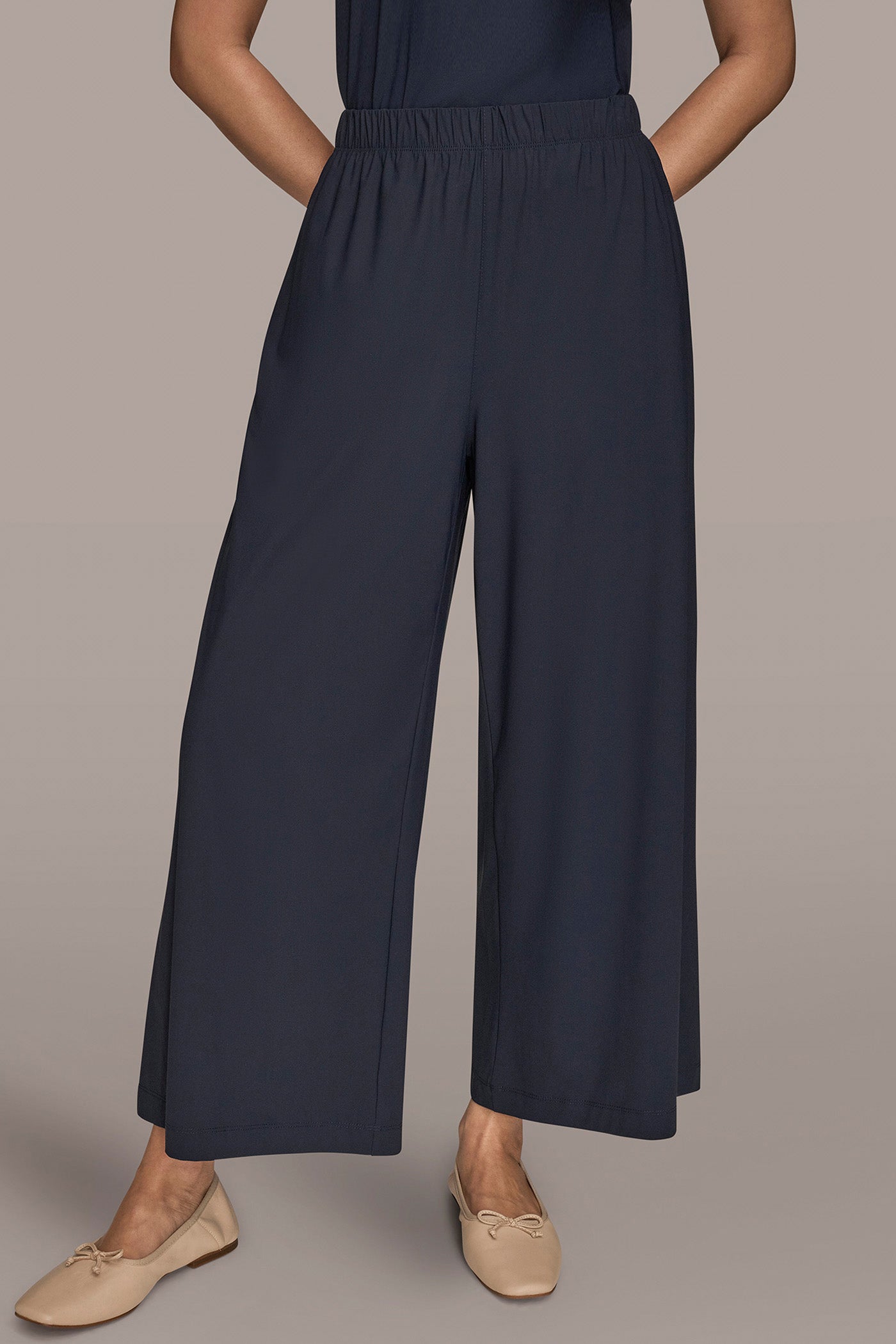 MID-RISE RELAXED ANKLE PANT