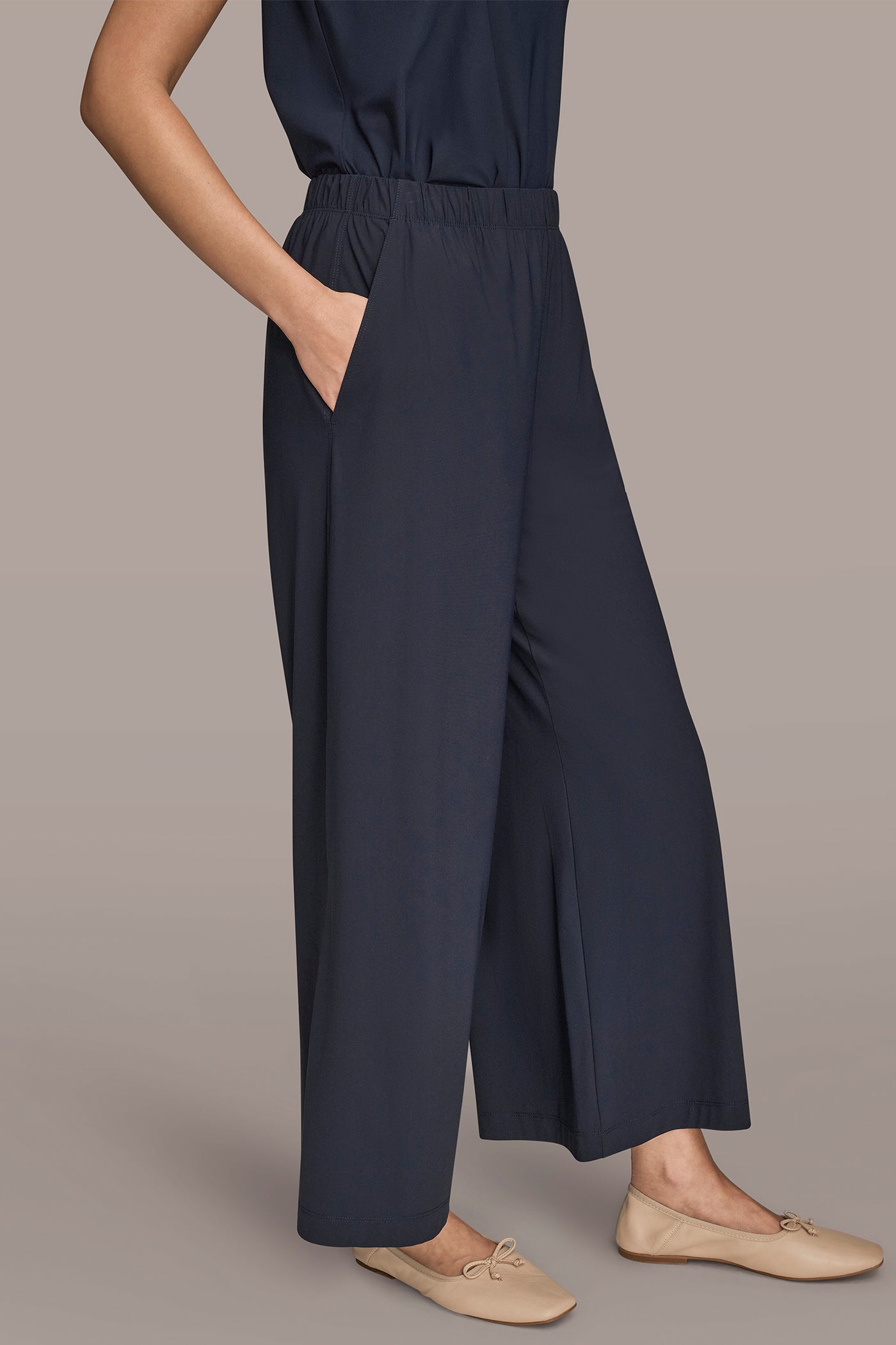 MID-RISE RELAXED ANKLE PANT - Image 3